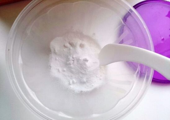 Tırnak mantarını tedavi etmek için kabartma tozu